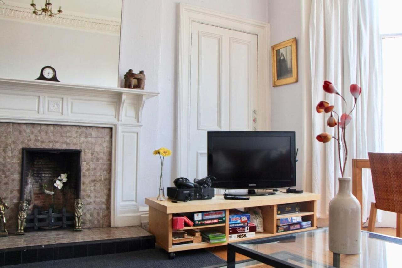 Classic Edinburgh Flat In The Heart Of Morningside Edimburgo Exterior foto