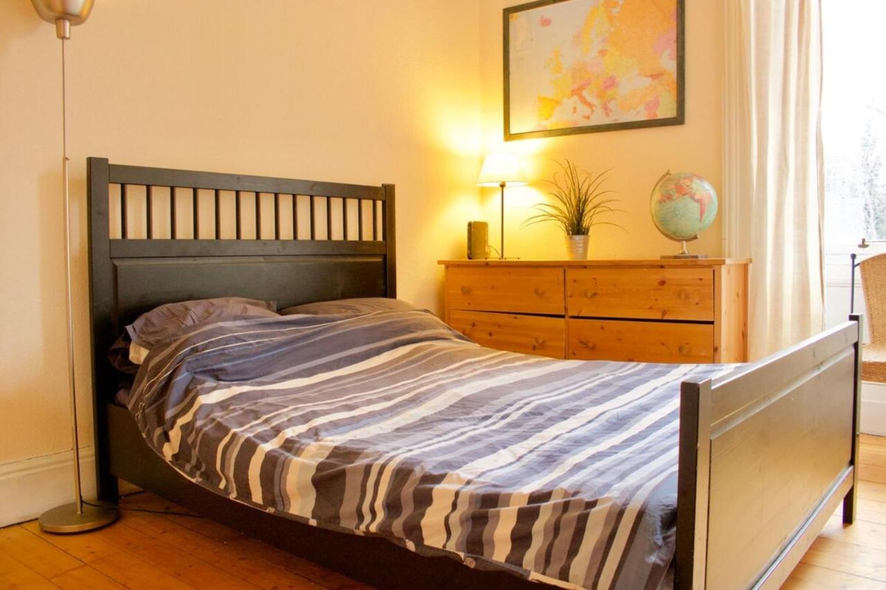 Classic Edinburgh Flat In The Heart Of Morningside Edimburgo Exterior foto
